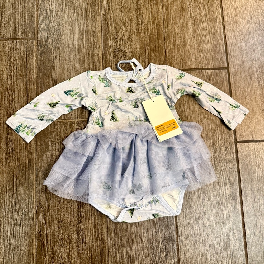 FINAL PRICE - NWT Christmas tree onsie dress🌼